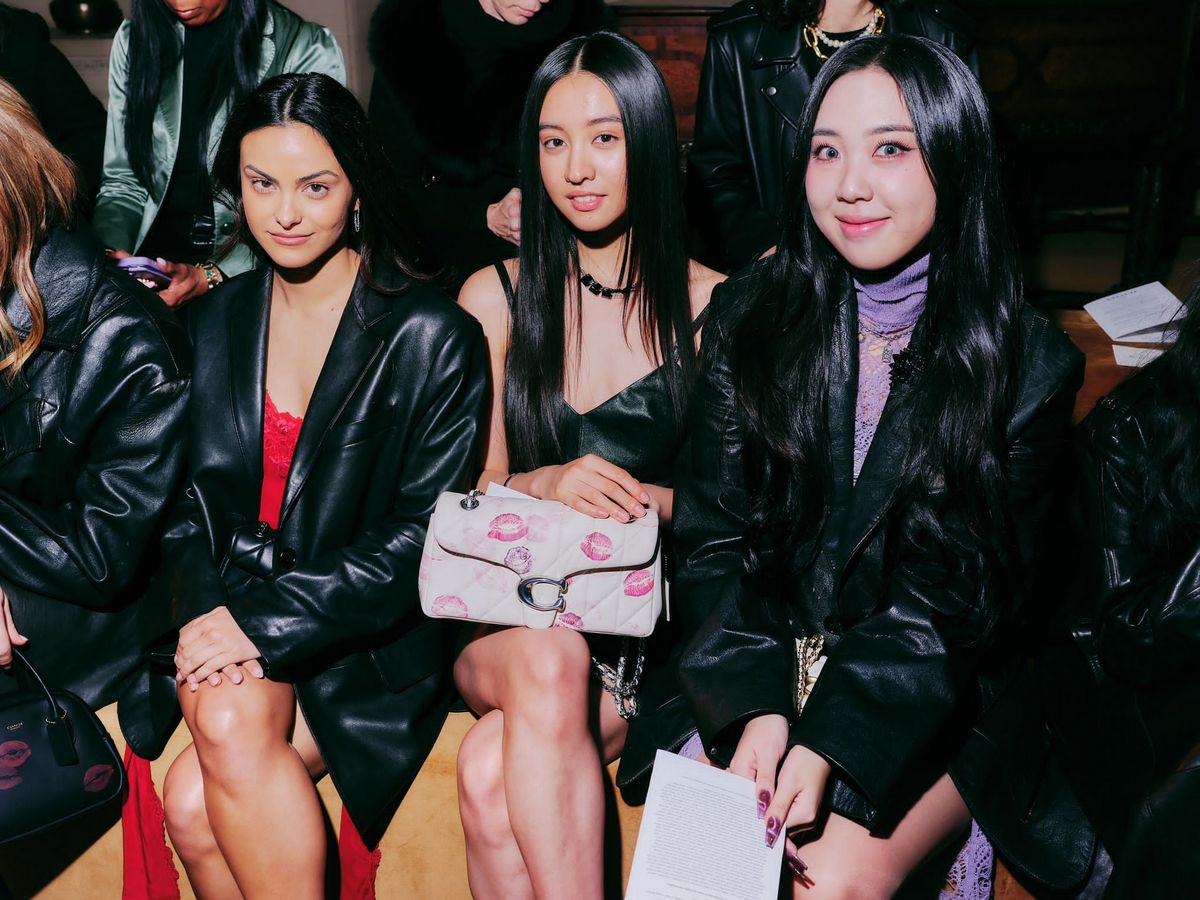 쇼에 참석한 카밀라 멘데스, 코우키, 이영지의 모습