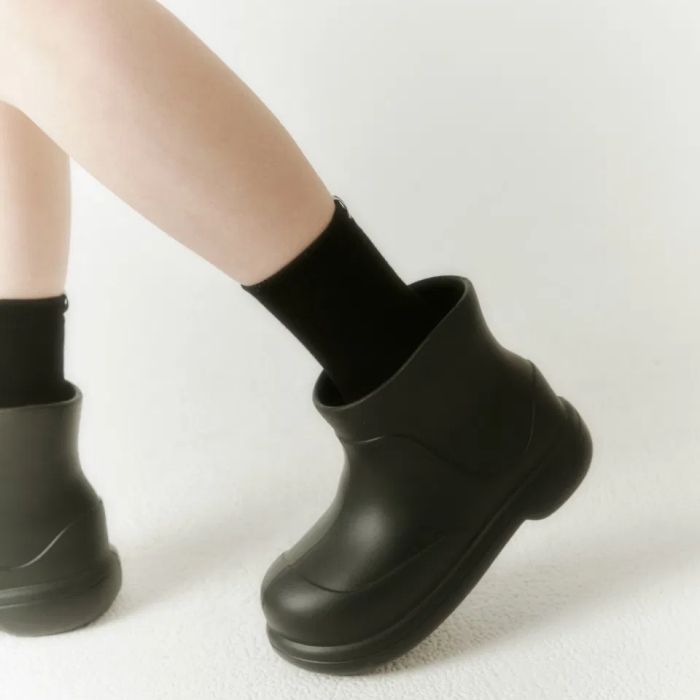 Keds 케즈 클라우드 레인부츠(블랙), 6만 9천원.
