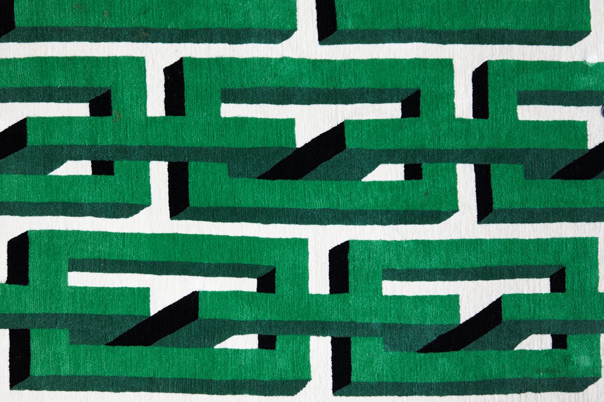 러그는 가격 미정 Selected by Peter Mikic. 