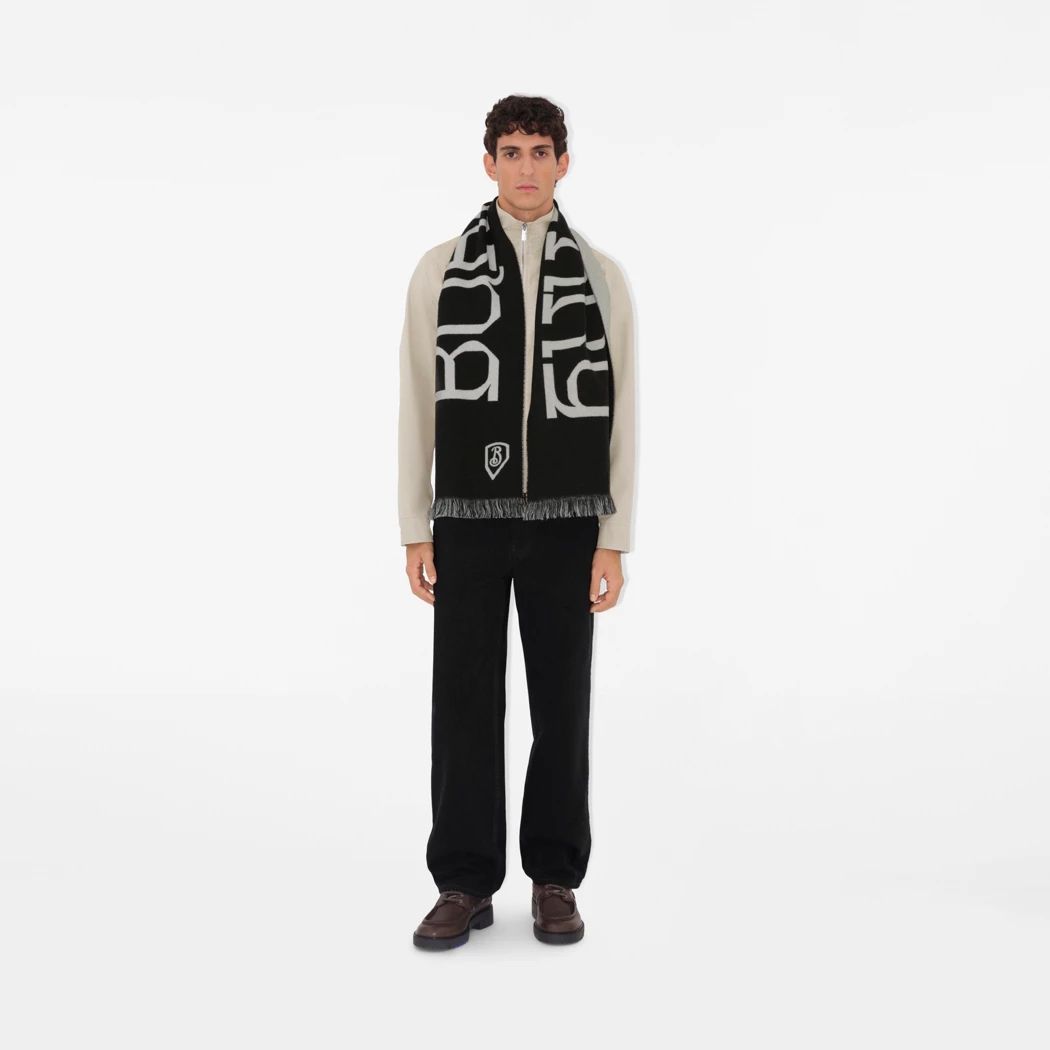 BURBERRY 로고 울 스카프 55만원