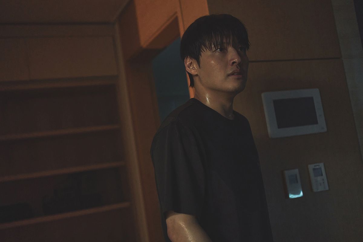넷플릭스 영화 <84제곱미터> 스틸