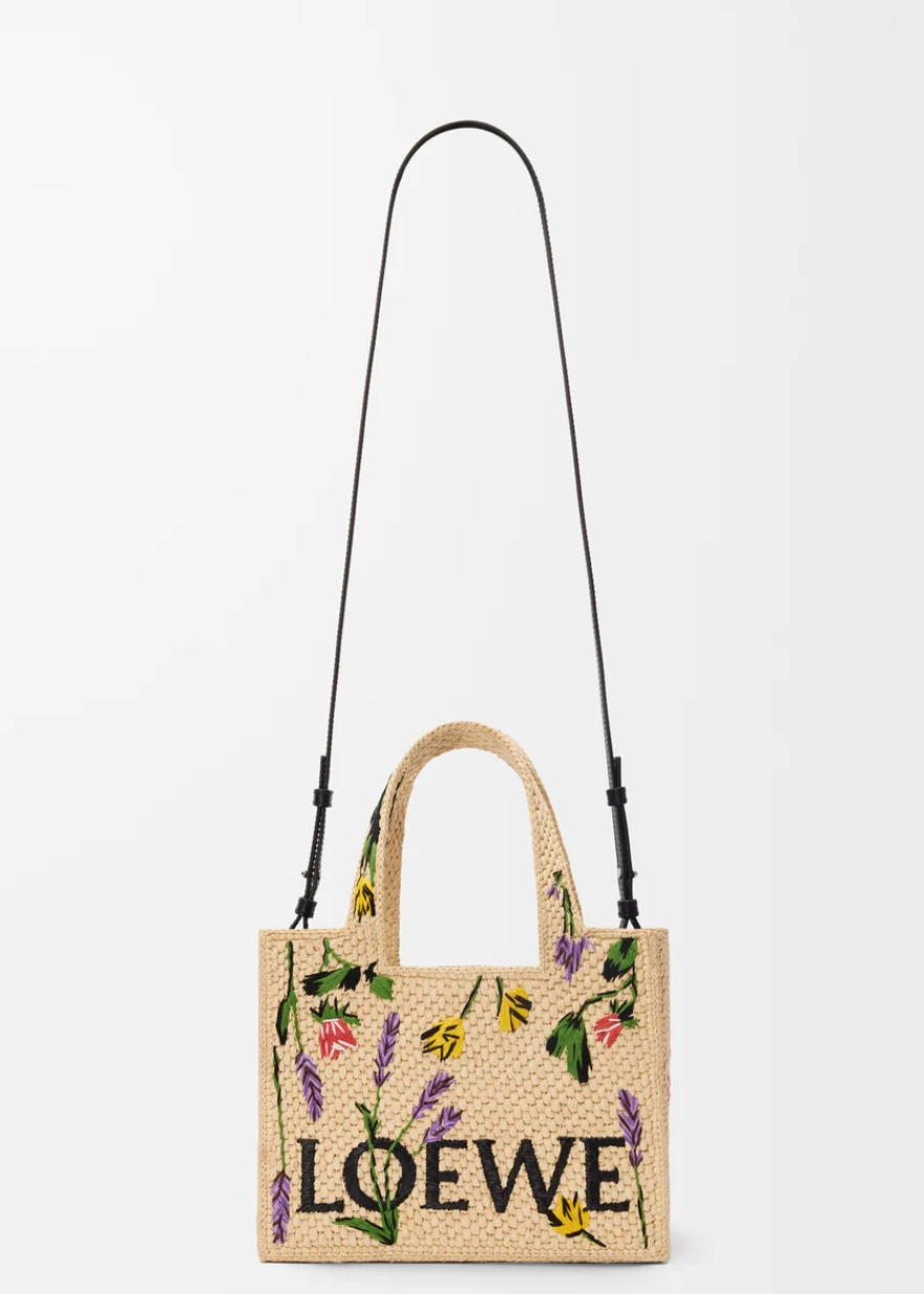 LOEWE 스몰 로에베 폰트 토트 2백 40만 원 