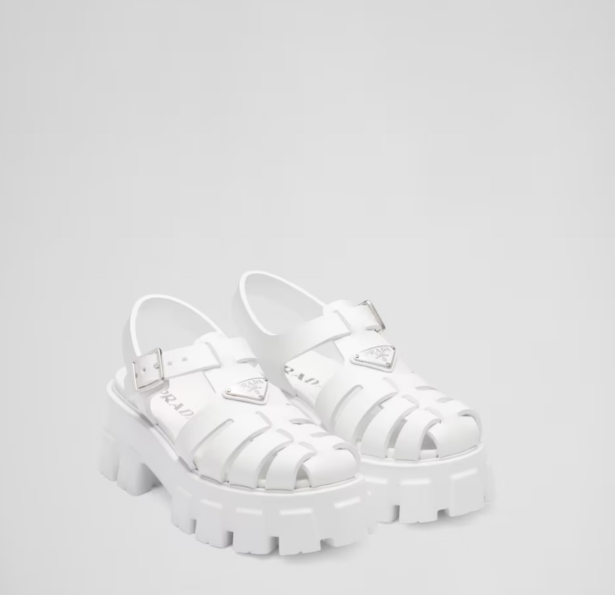 프라다 러버 모놀리스 샌들 120만 원