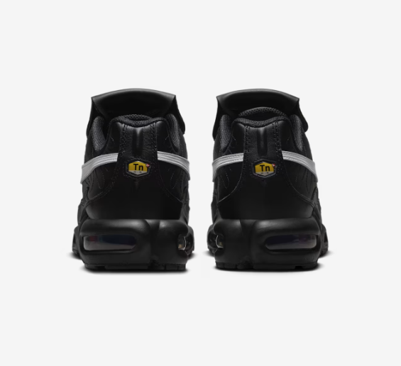 Nike 우먼스 에어맥스 플러스 TNPO Black, 22만 9천 원