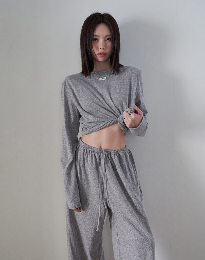 랑거 라운지 라벨 포인트 티셔츠 7만원대