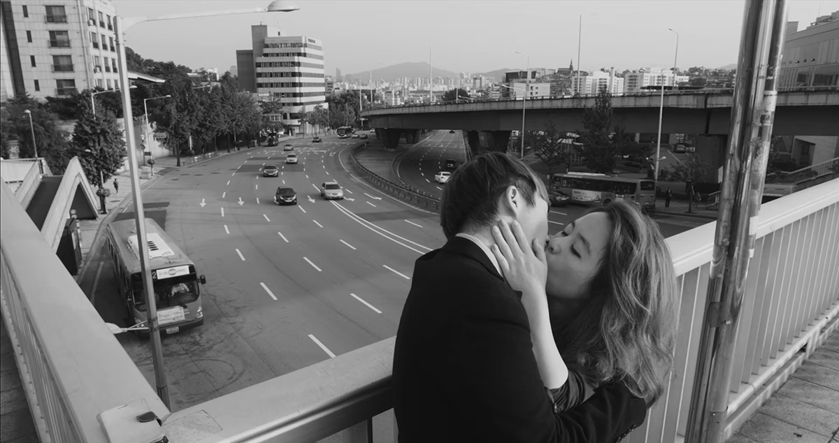 Nikki S.Lee, <Scenes2_Bridge>, 2013, Single Channel Video.