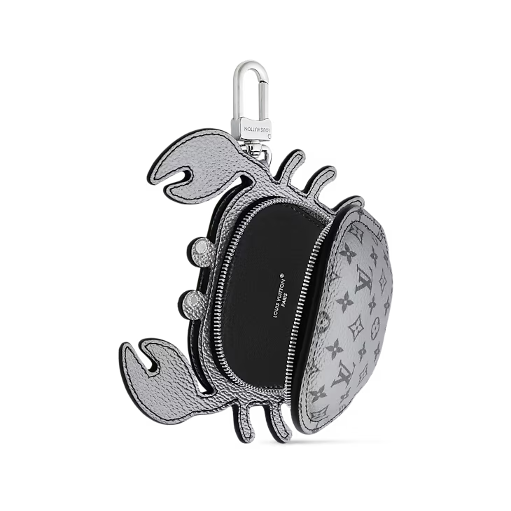 Louis Vuitton LV 크랩 (LV Crab) 백 참, 131만 원