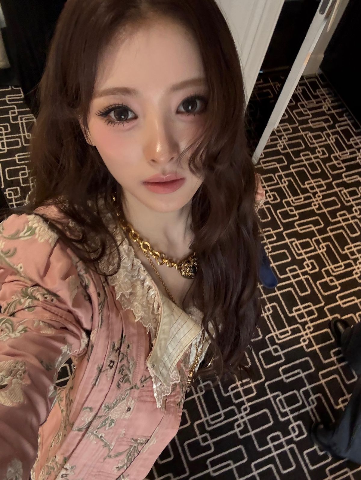 인형같은 눈매를 연출한 미야오 안나 @meovv