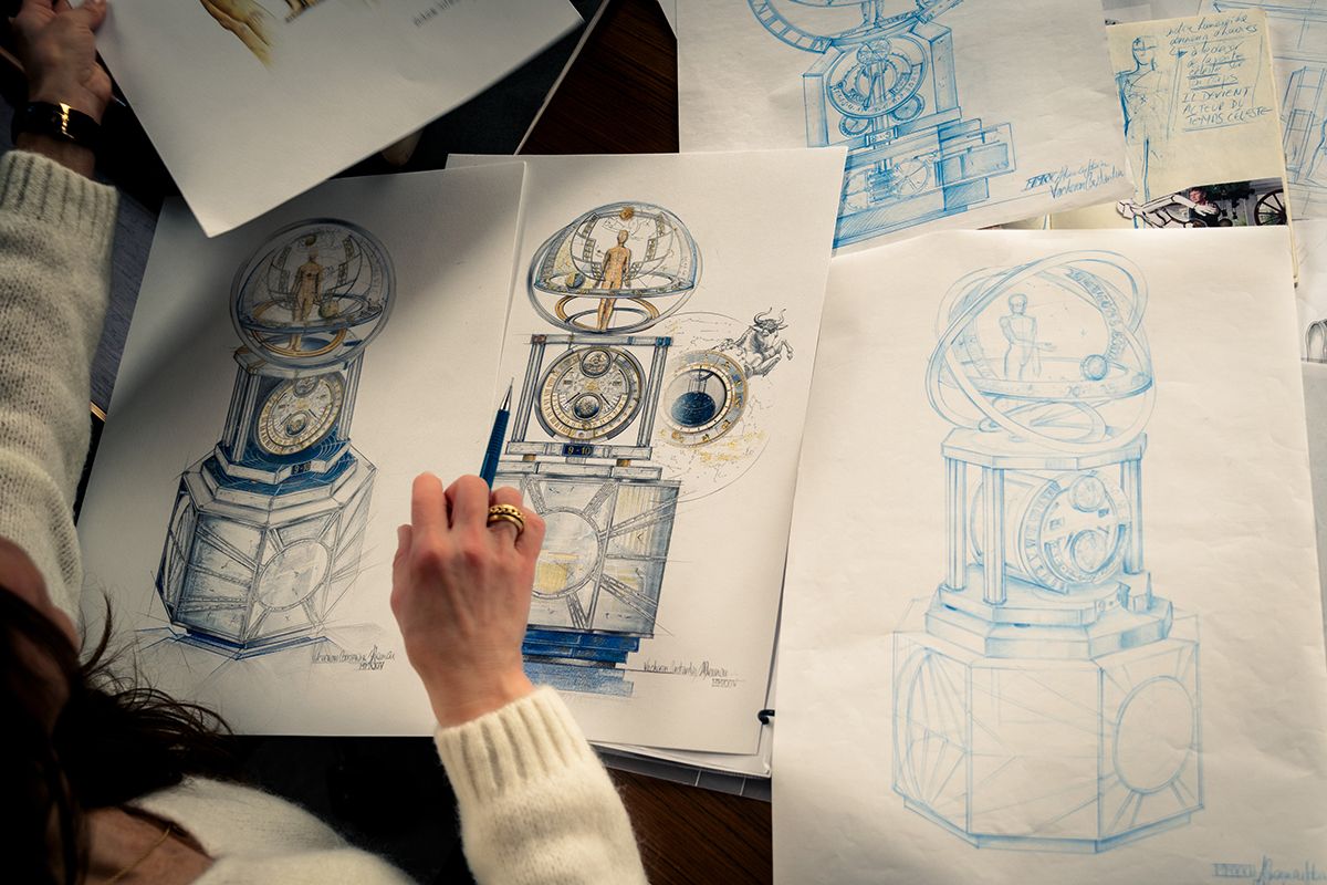  비율과 복잡성, 그리고 오토마통 메커니즘 부품을 탑재하기 위해 록 크리스털 소재를 사용했다.