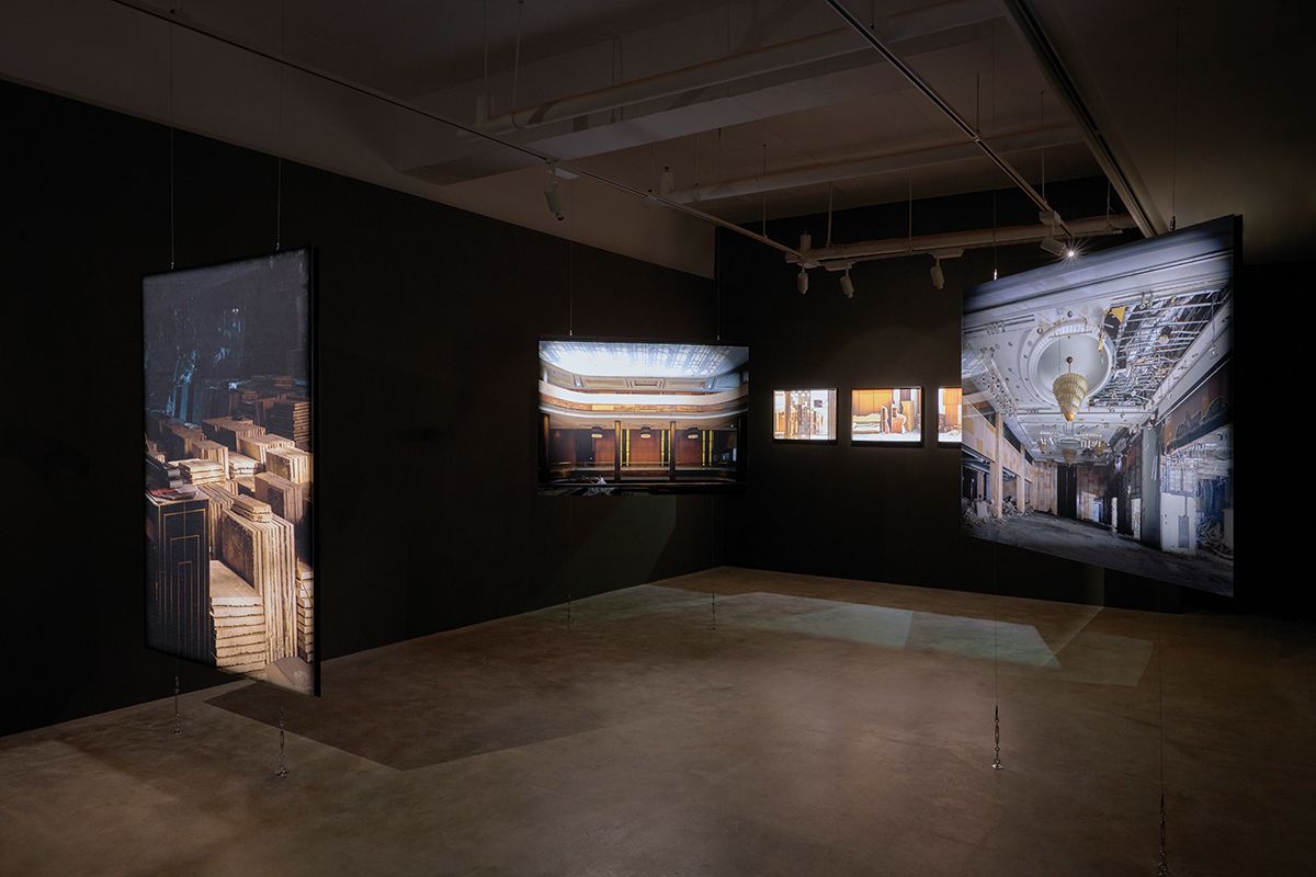 ‘정지현, 밀레니엄 힐튼 호텔 서울’ 사진 설치 모습. 사진 제공: 피크닉(piknic)