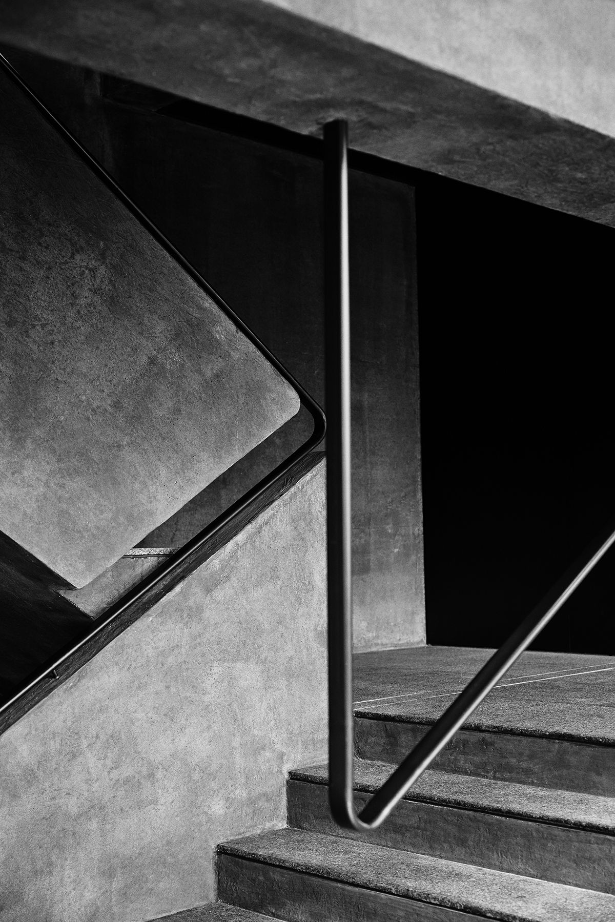 방문객의 동선을 고려한 스킵 플로어(Skip Floor) 계단 구조.