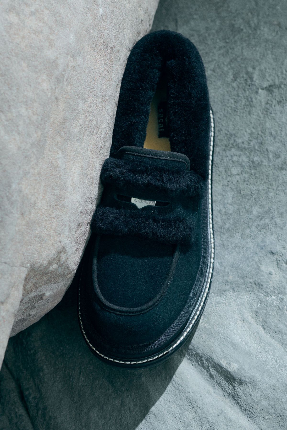 UGG x SACAI 소가죽 클래식 로퍼, 52만8천원