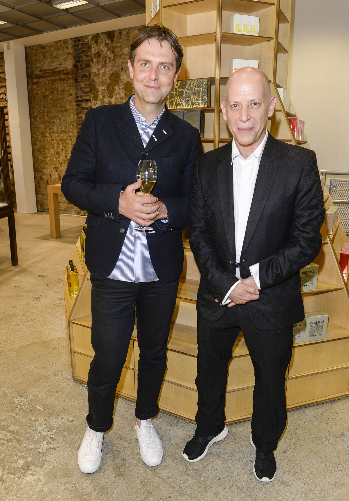 디콘보든과 아드리안 조페