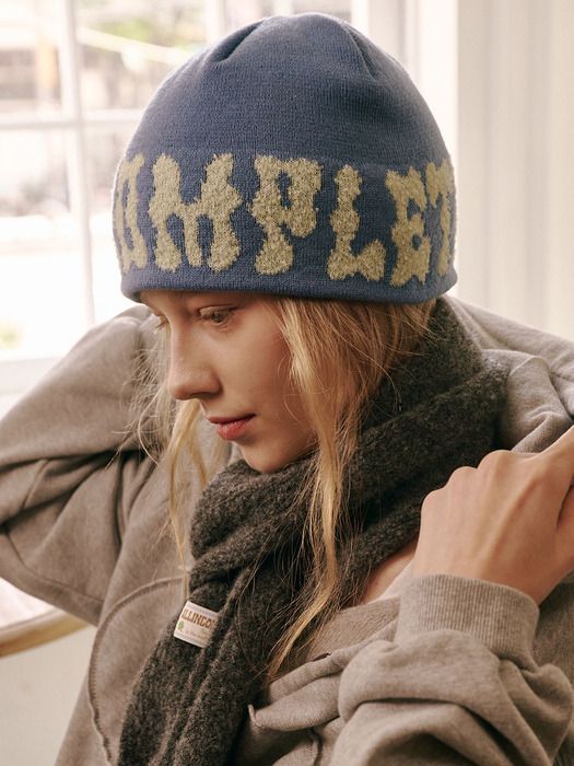 올인컴플리트 폼폼로고 자카드 비니 2만8천원대