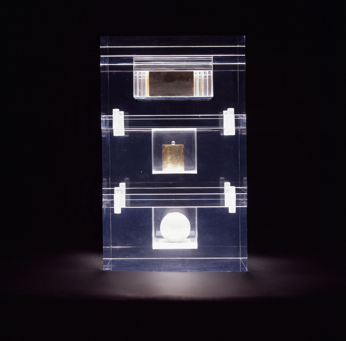 〈성철스님 사리기(유물함, 행장(行状), 사리기, 유골함)〉모형, 1995-1998, 혼합재료, 55x55x57cm, Scale_ 1_5 ©무토 시게오