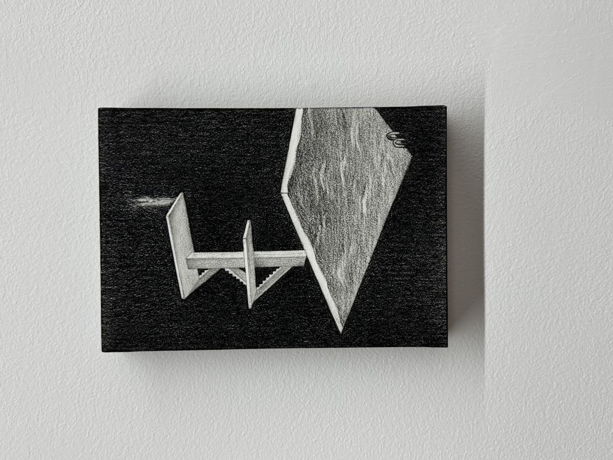 무진형제, <긍지의 날>, 2025, 24개의 판넬에 콩테 드로잉, 각 22.7 x 15.8 cm. 사진: 고영진