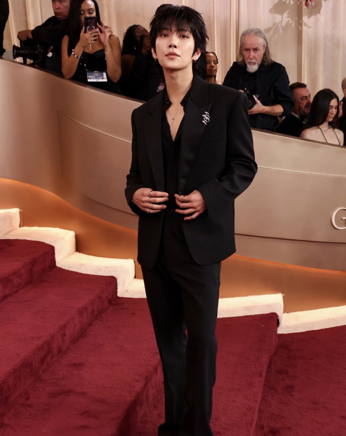 쇼메 주얼리를 착용한 세븐틴 조슈아