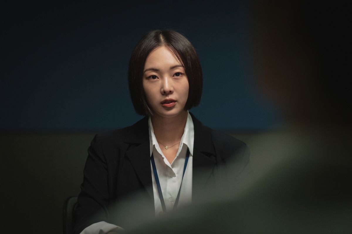 디즈니+ 시리즈 <블러디 플라워> 스틸