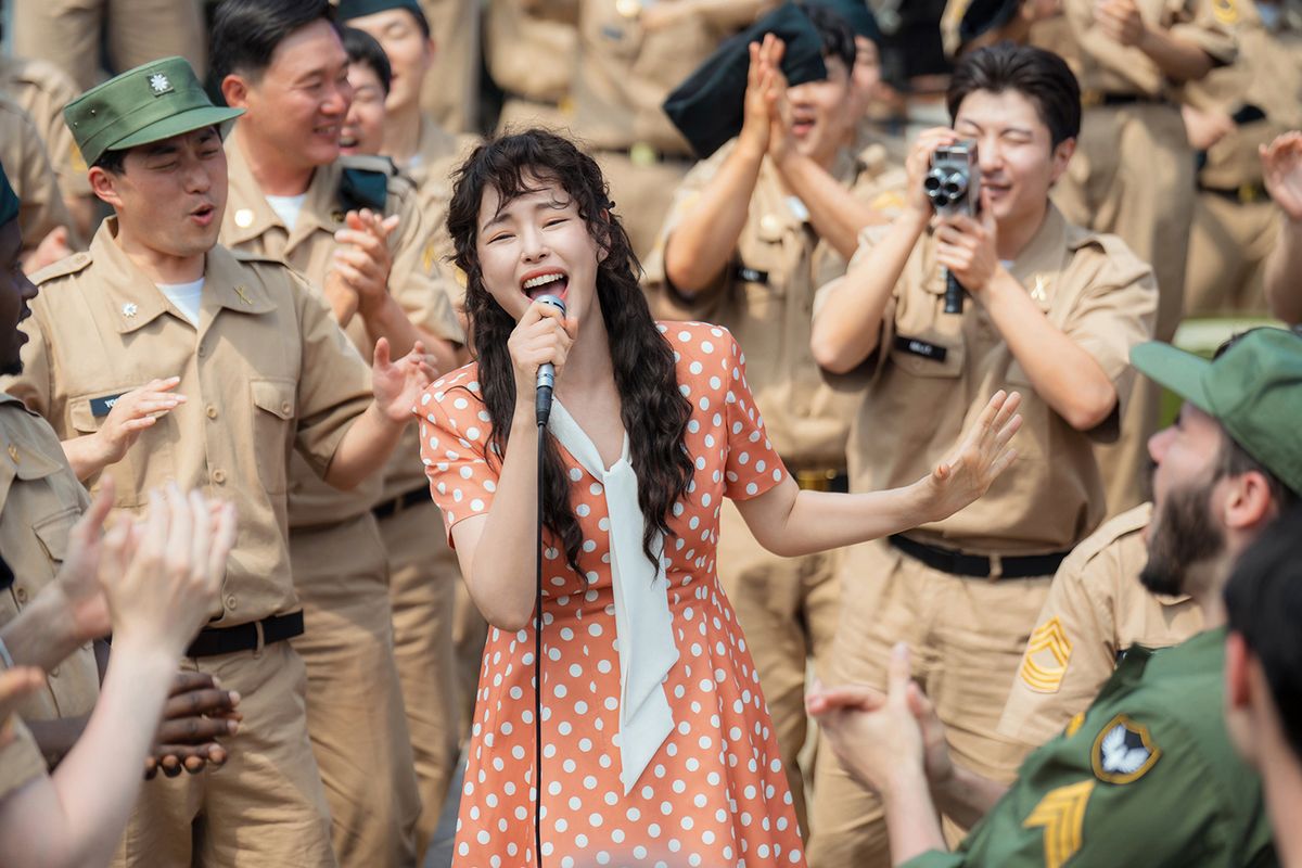 넷플릭스 시리즈 <천천히 강렬하게> 스틸