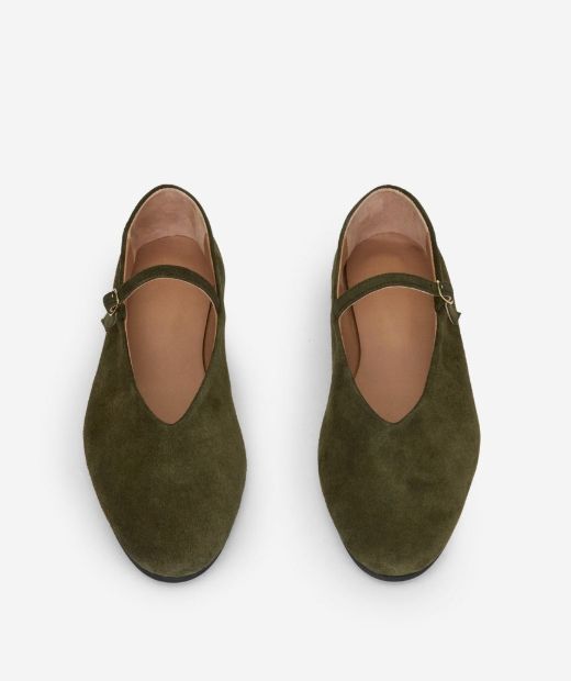 스웨이드 플랫 슈즈