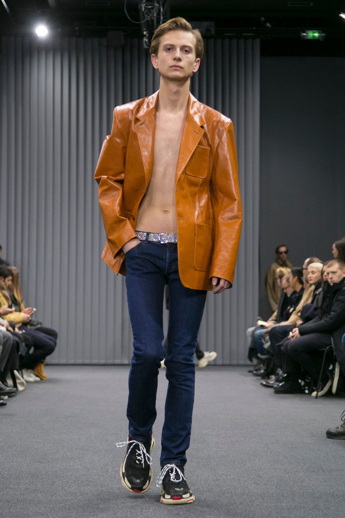 발렌시아가 2017 F/W 맨즈 컬렉션