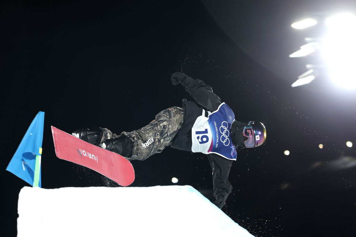 슬로프 위 준비한 기술을 선보이는 유승은 / Getty Images