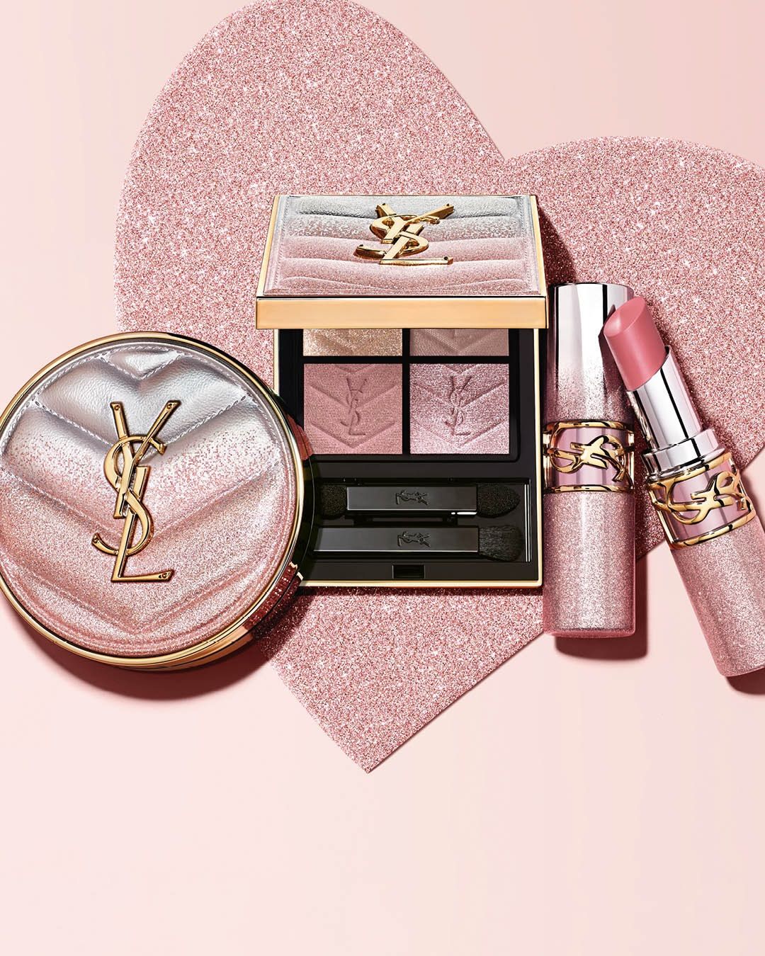 스파클링 러브 컬렉션 뚜쉬 에끌라 글로우 팩트 쿠션 11만5천원대, 미니 클러치 #126 스파클링 러스트 10만5천원대, 러브샤인 캔디 글레이즈 글로스 밤 5만5천원대.