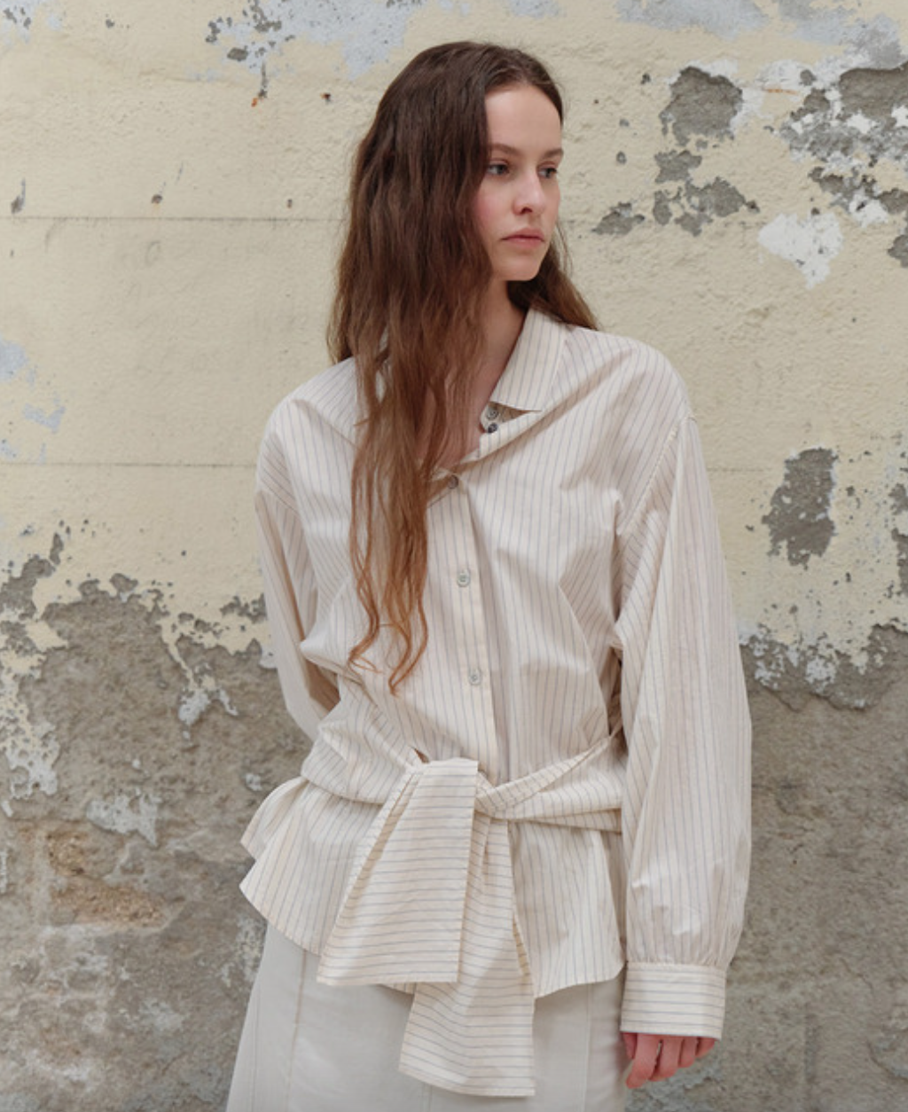 조이 그라이슨 타이 스트랩 스트라이프 셔츠 18만7천원대