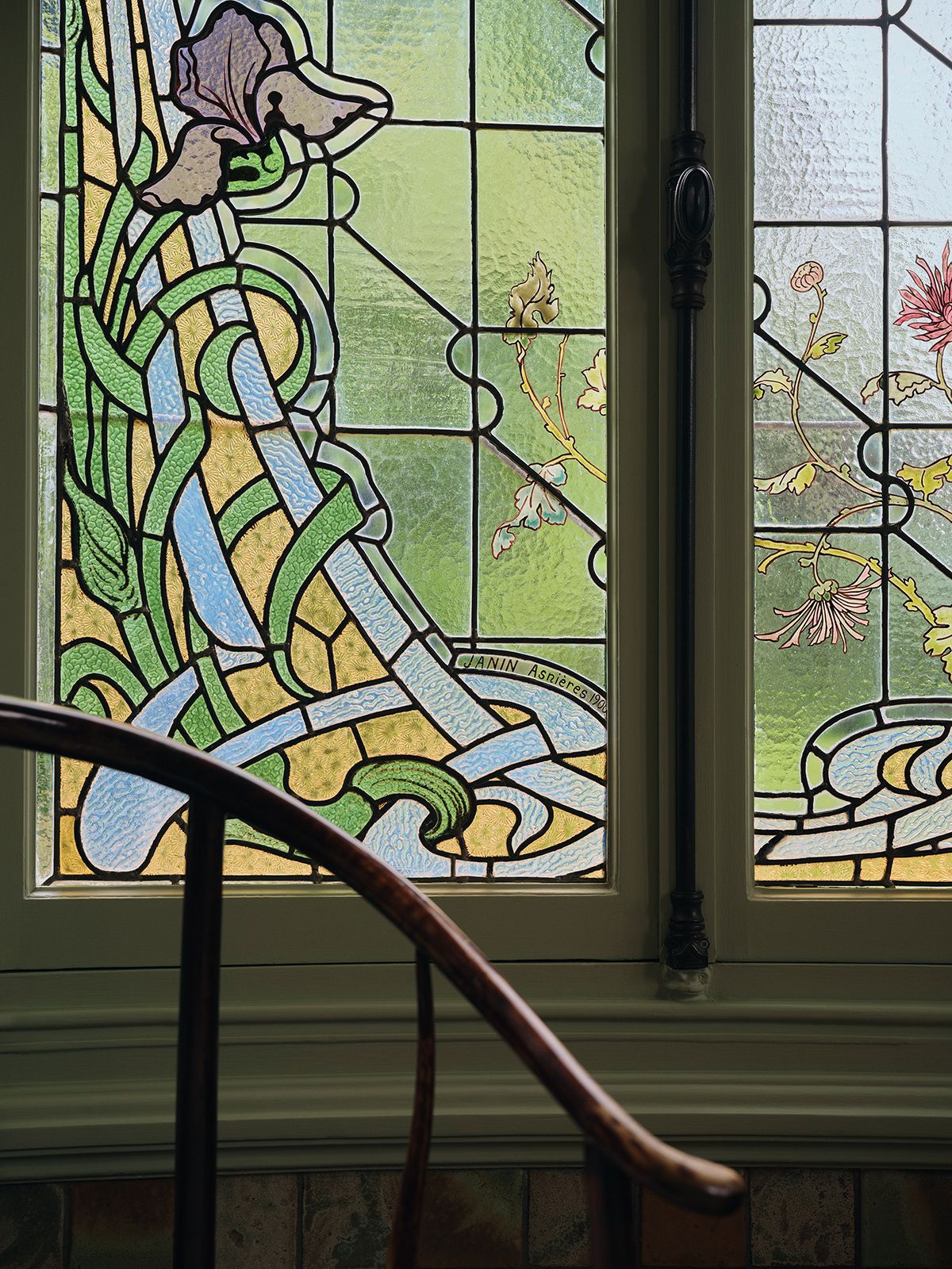 루이 비통의 가족이 거주했던 아니에르 저택의 아르누보 양식 디테일.