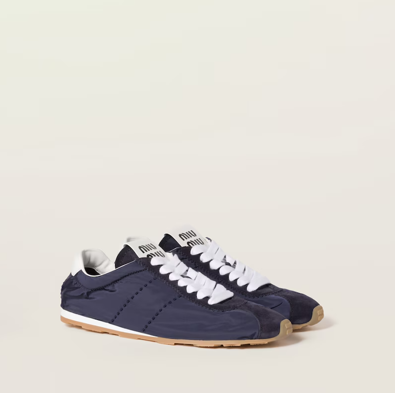 미우미우 테크니컬 소재 플룸 스니커즈 138만원