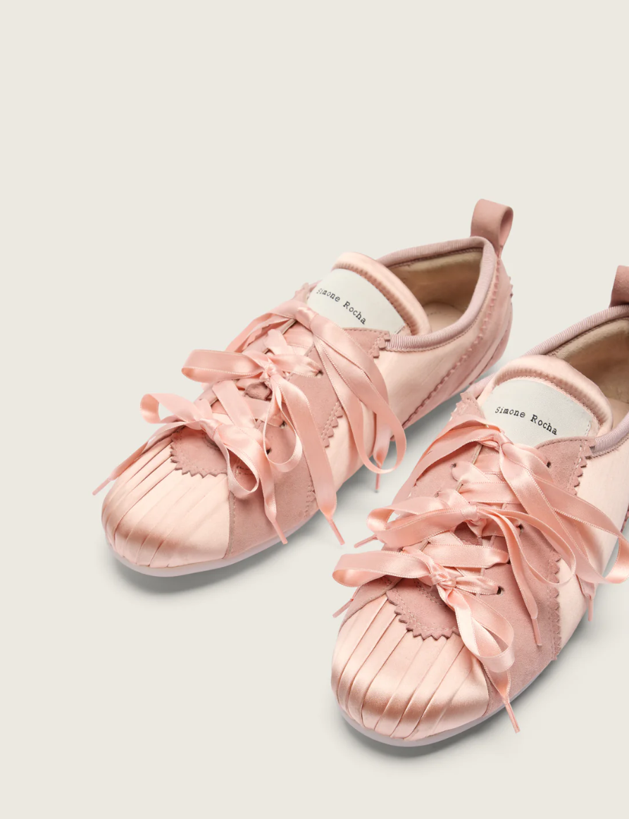 시몬 로샤 발레리나 그립 토 트레이너 108만원대