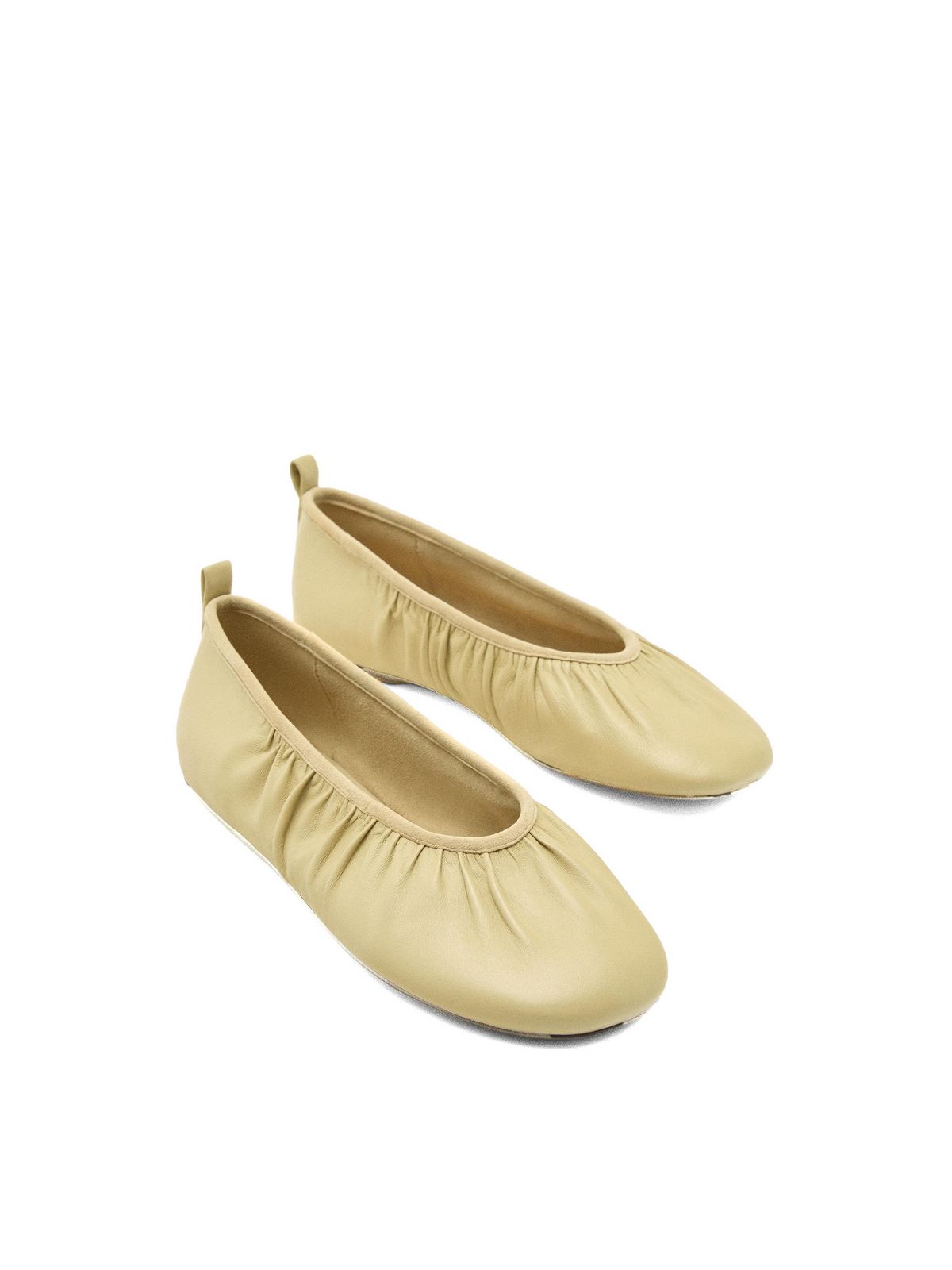 소프트 레더 주름 발레리나