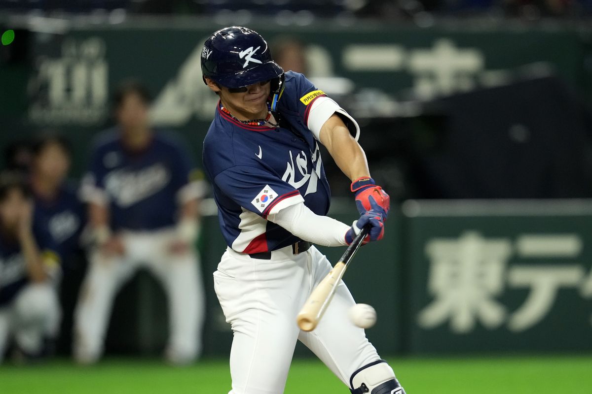 6회 적시타를 치고 있는 김도영.