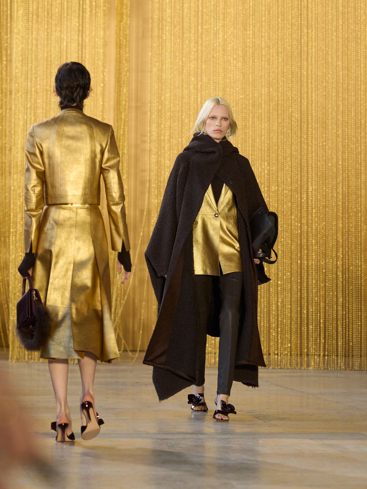 아크리스 26F/W 컬렉션 디테일