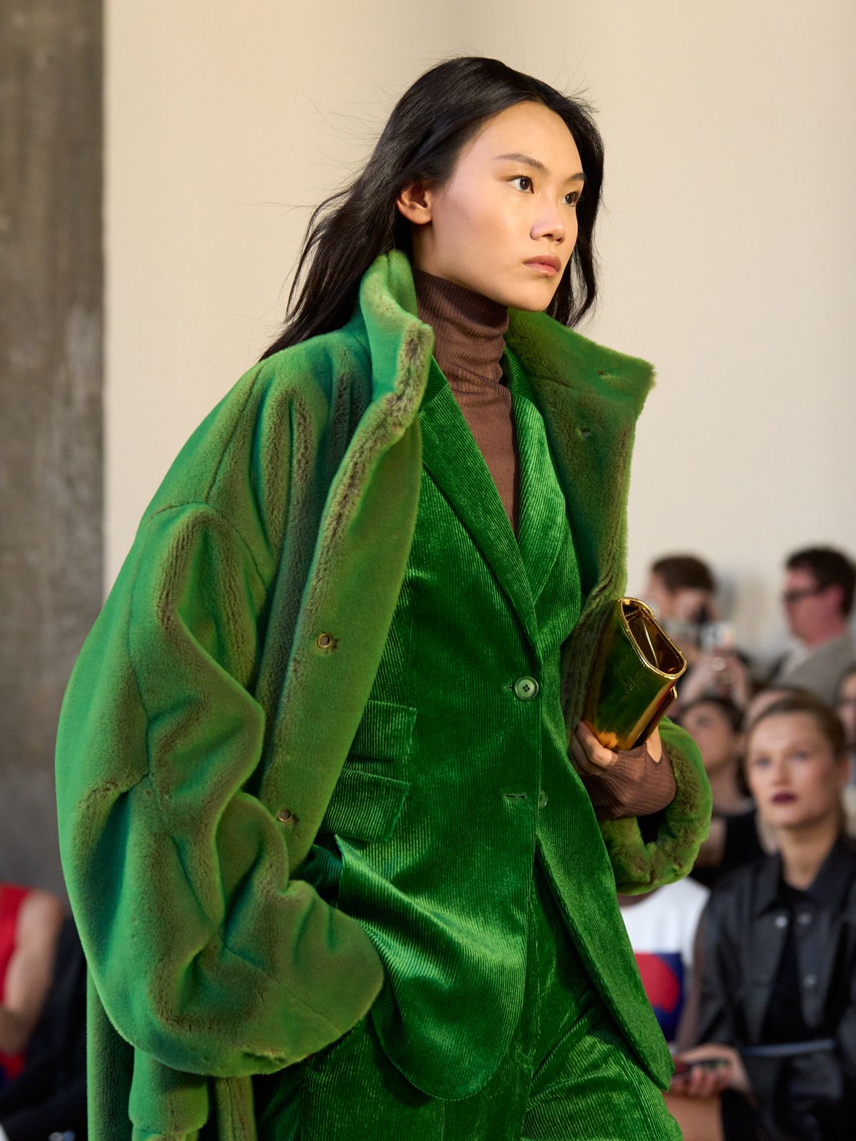 아크리스 26F/W 컬렉션 디테일