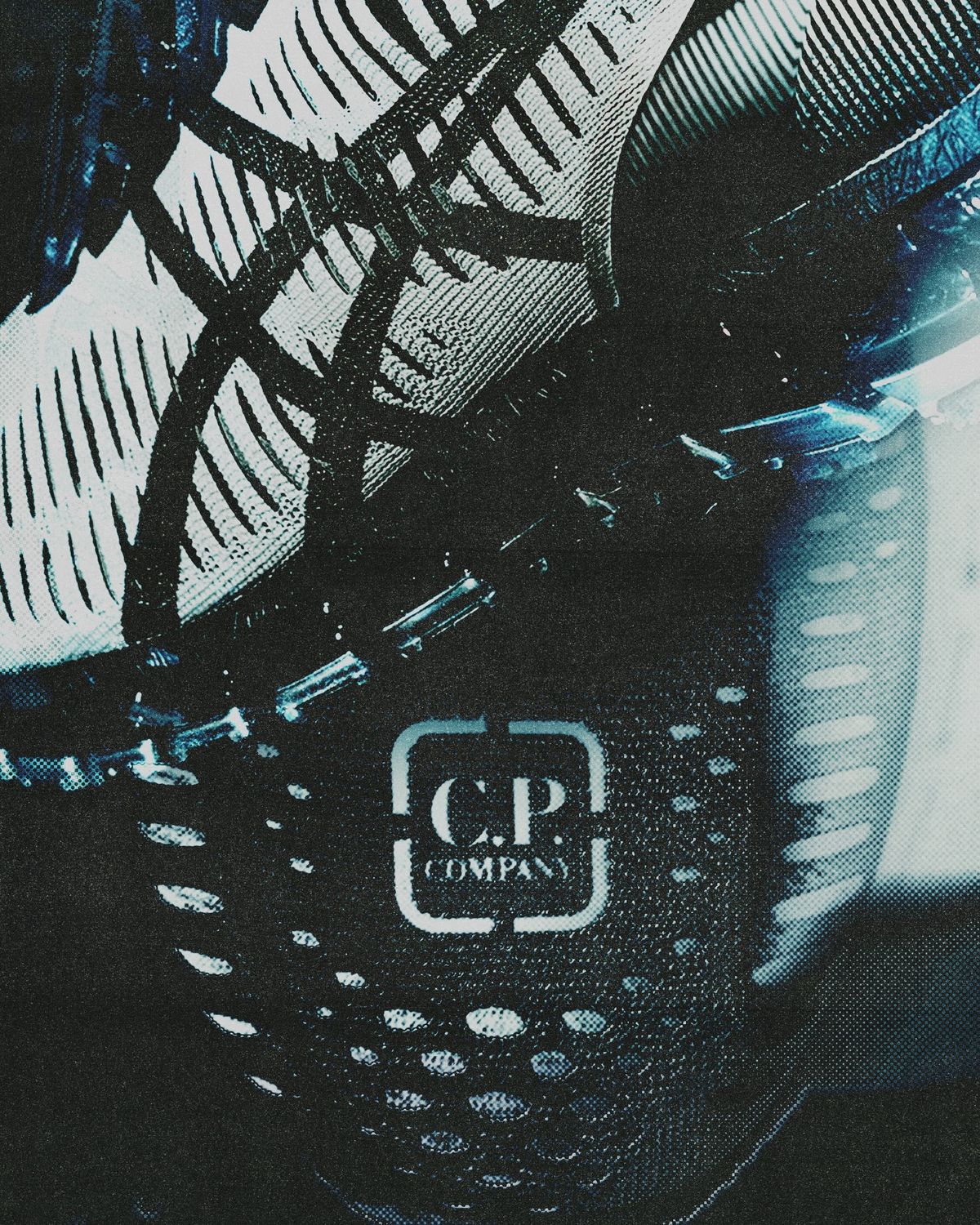 아식스 X CP 컴퍼니 협업 이미지