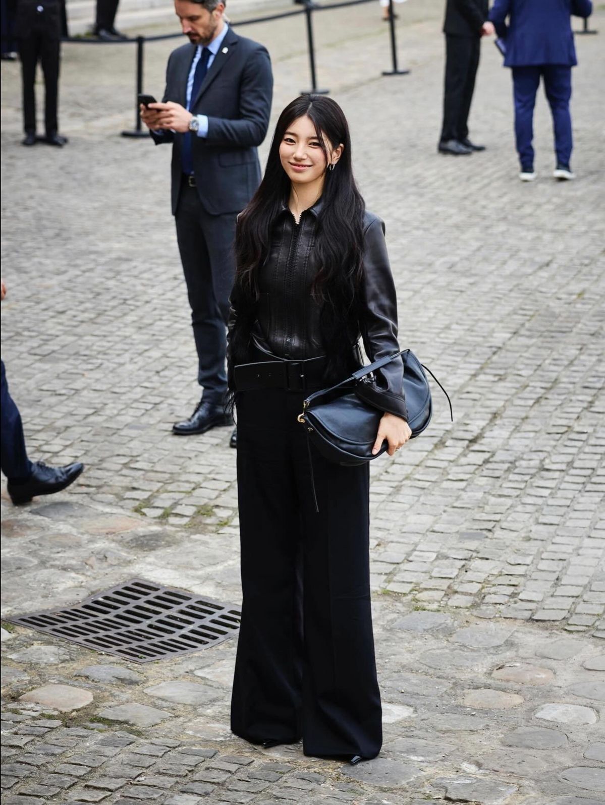 사진/ 수지 @skuukzky