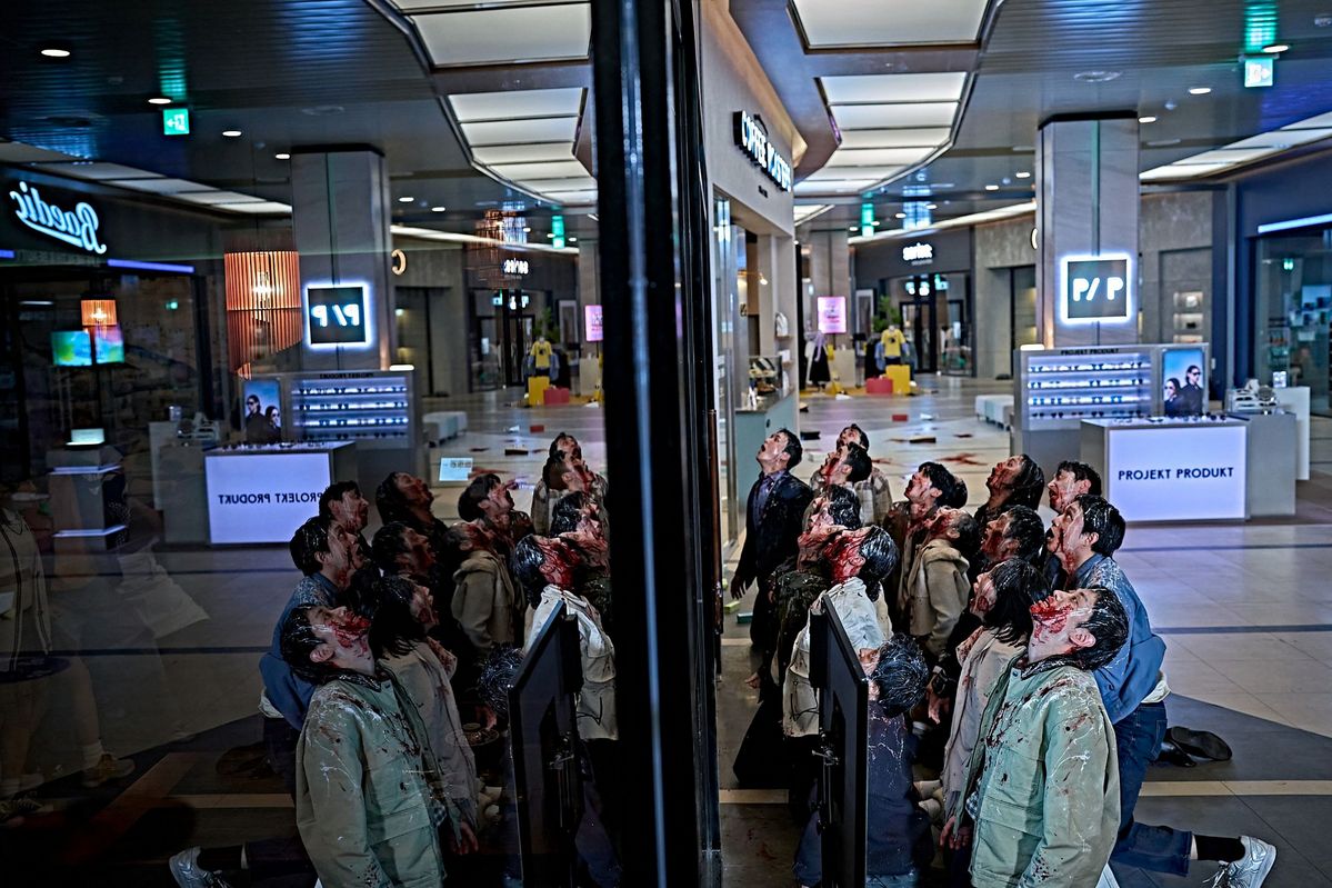 영화 <군체> 스틸