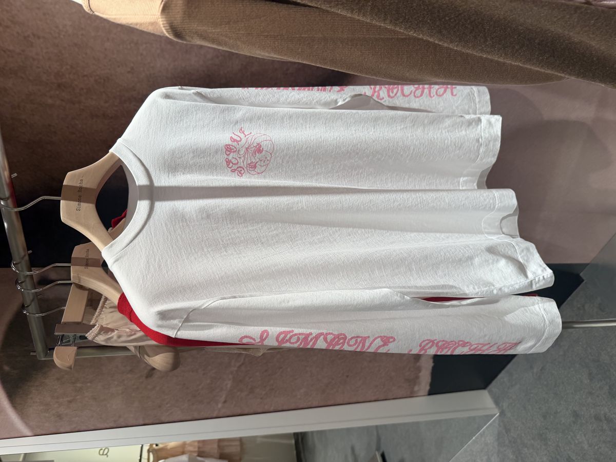 시몬 로샤 서울 팝업 기념 한정 익스클루시브 티셔츠