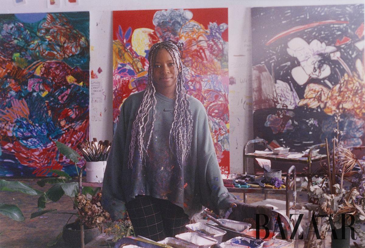 사진/ Mark Blower. 런던 스튜디오에서의 제이드 파도유티미. 