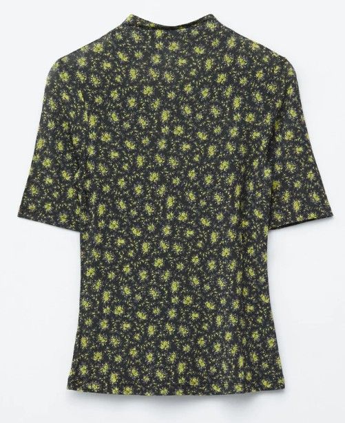 쇼트 슬리브 모크 넥 탑