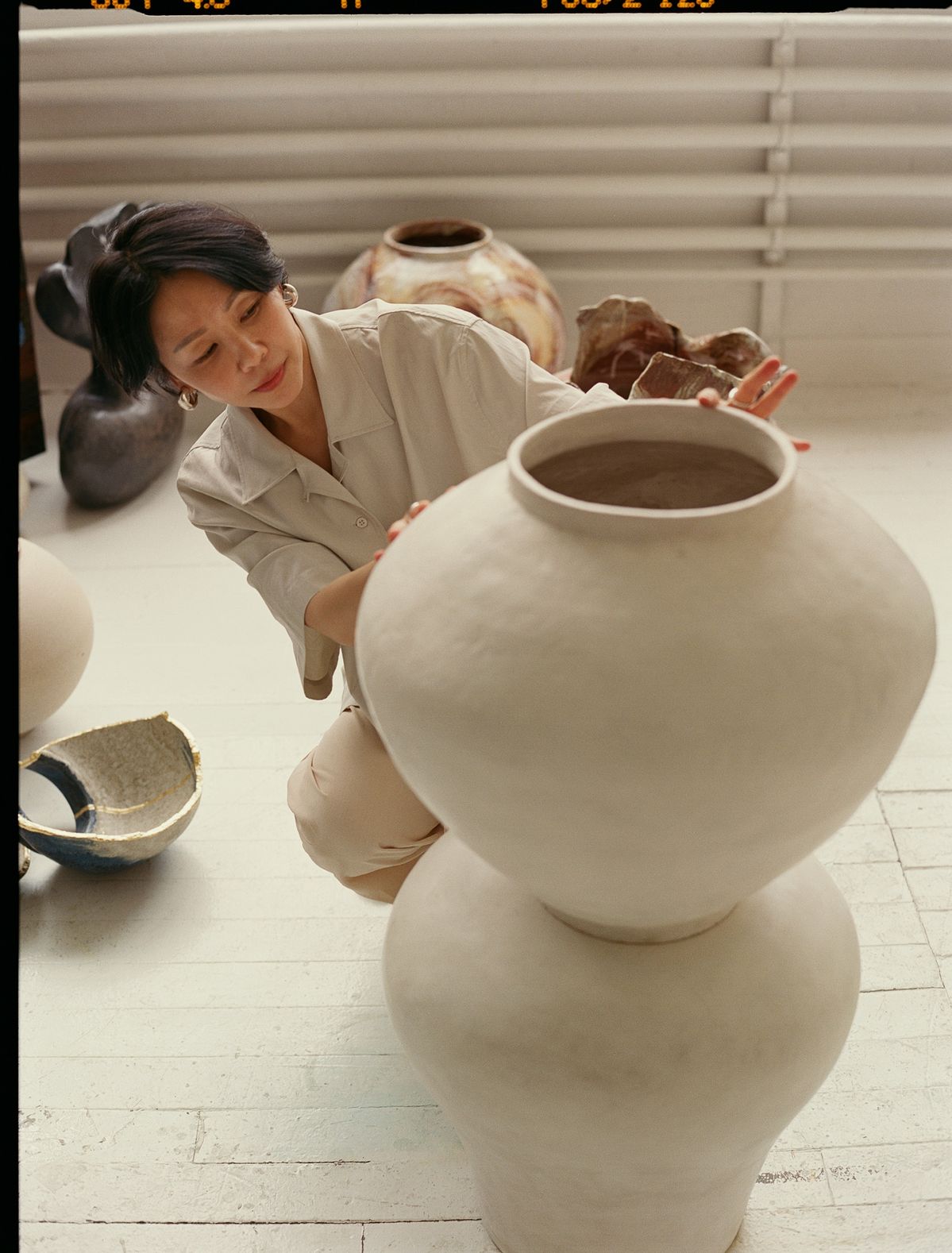 스튜디오 니콜슨 X 유나 허 캠페인 이미지