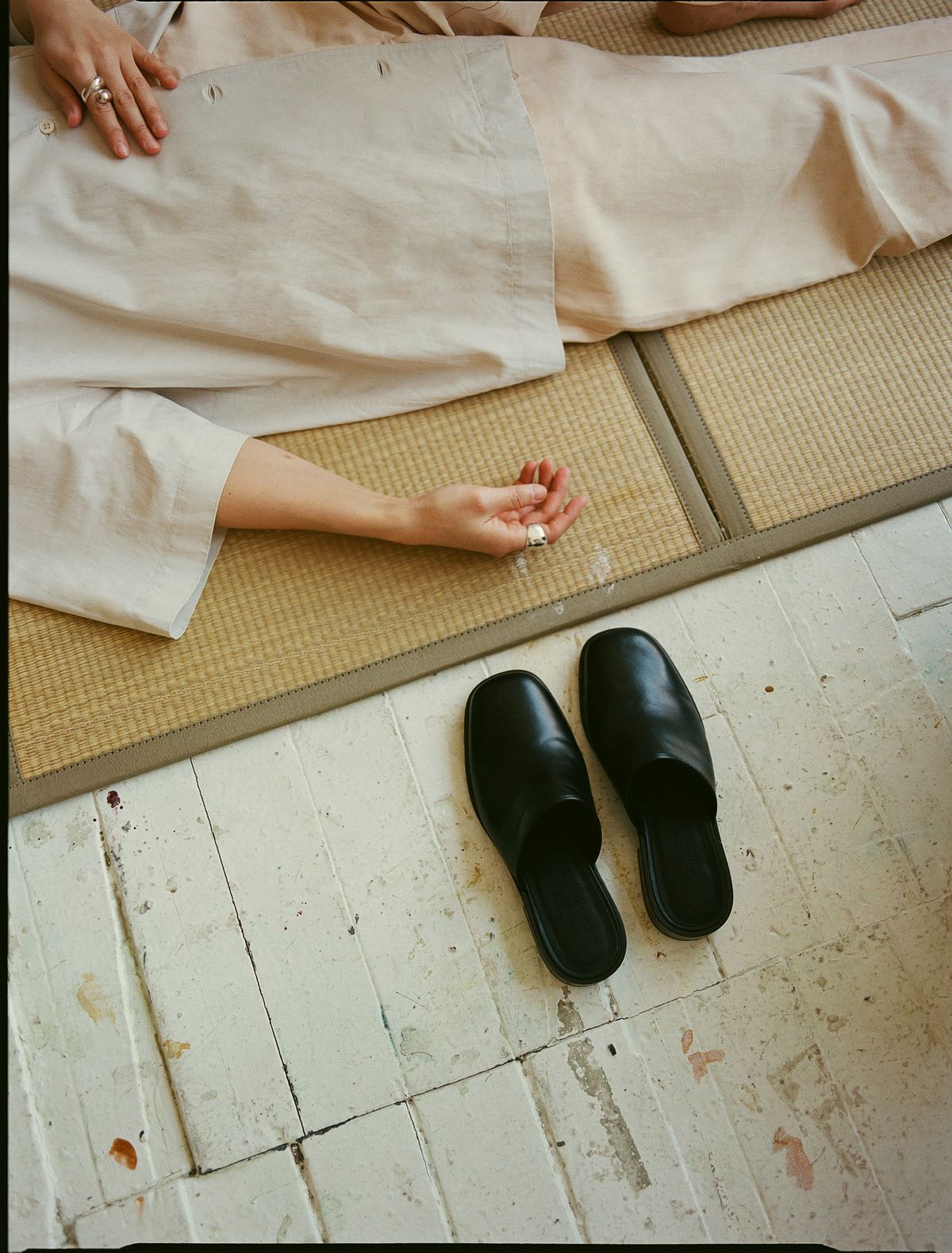 스튜디오 니콜슨 X 유나 허 캠페인 이미지