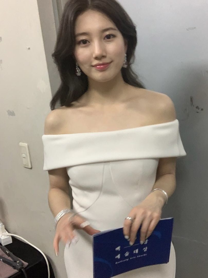 사진/ 수지 인스타그램