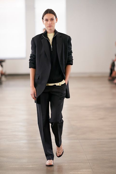 더 로우 2026 S/S(출처: 런치 메트릭스)