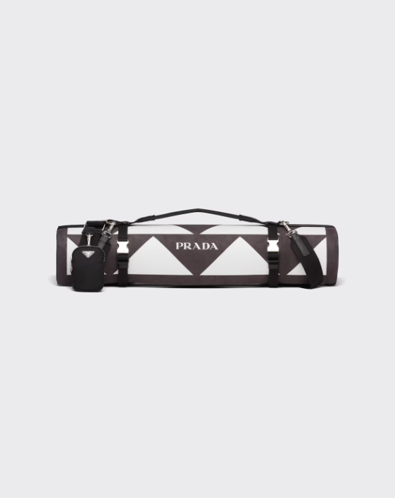 사진/ 프라다 Prada