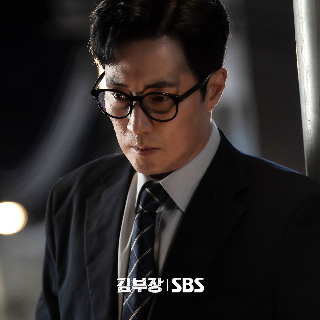SBS 금토드라마 <김부장> 포스터