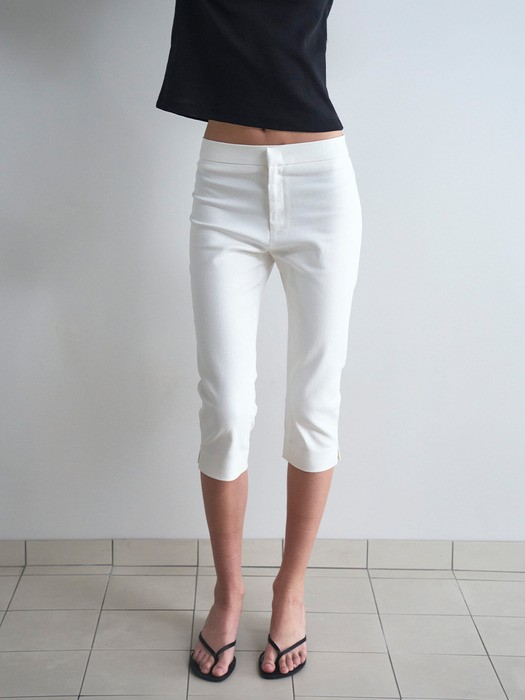Minimal Capri Pants