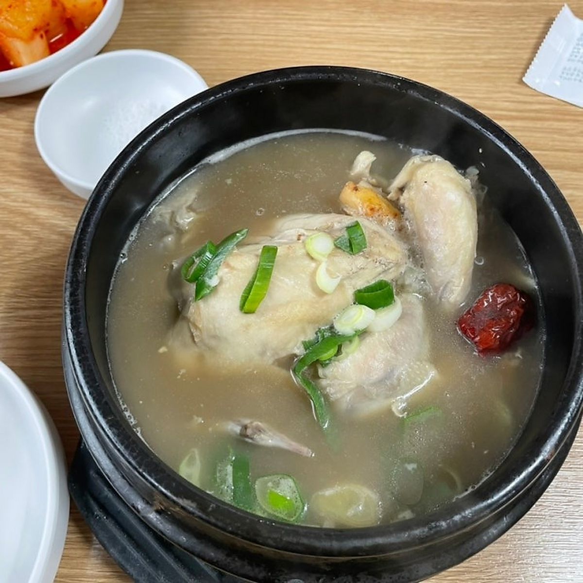 한방정통 삼계탕/ 에디터 제공