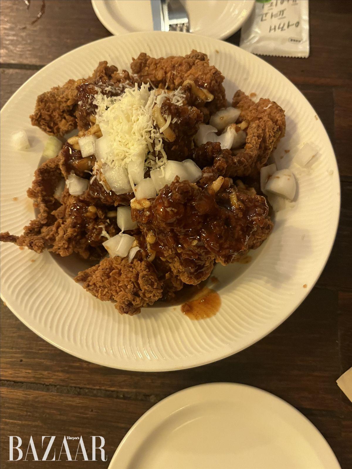 치맥라이프의 오리지널 치킨.